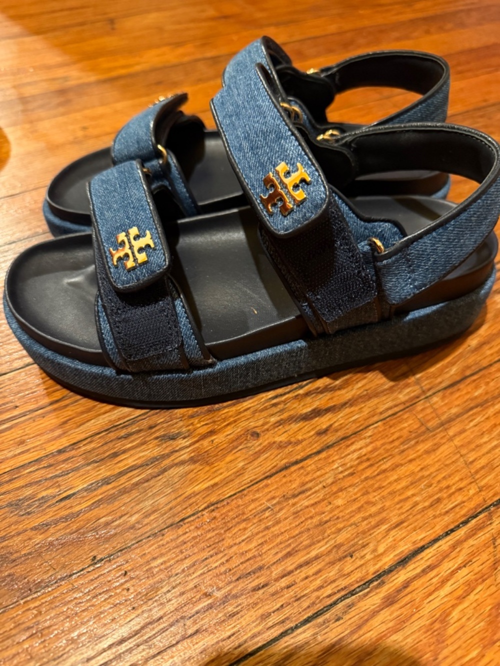 Tory Burch - Picture 3 of 5